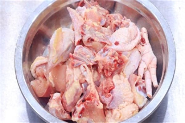 教你咖喱鸡家常做法，咖喱香浓鸡块鲜嫩，好吃超下饭