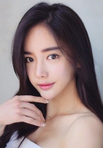 ​韩国网拍模特，以翻版Angelababy成名的网红潘南奎