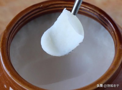 ​熬猪油，只加盐是外行，多加这2样，猪油又白又香，放一年都不坏