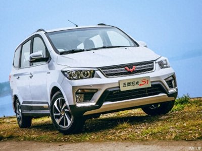 ​7万可买最实用车：五菱宏光S1，中国神车榜排第一的大哥