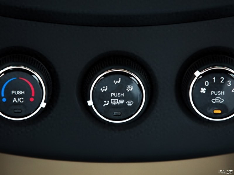 7万可买最实用车：五菱宏光S1，中国神车榜排第一的大哥