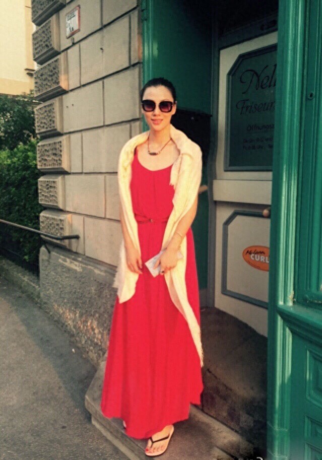 江易珈在电视剧《最美的时光》有着出色的表演,女强人角色受认可