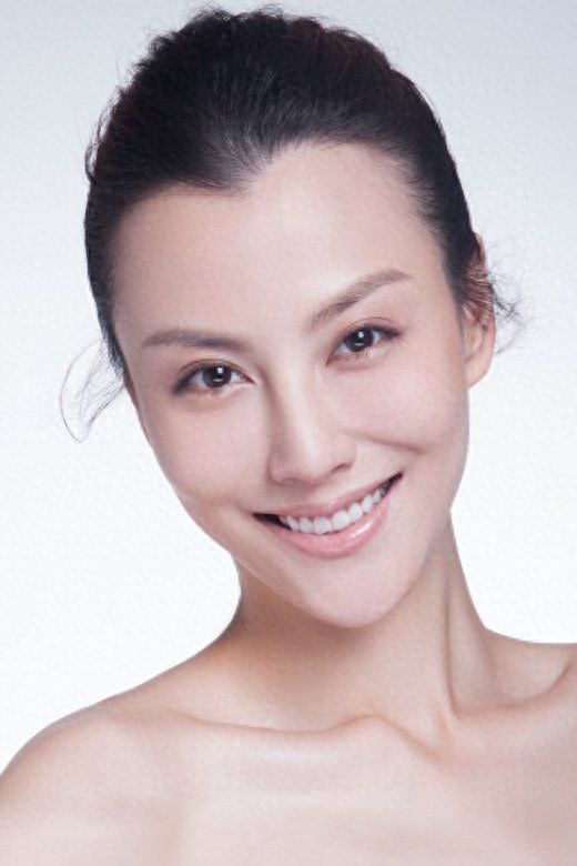 江易珈在电视剧《最美的时光》有着出色的表演,女强人角色受认可