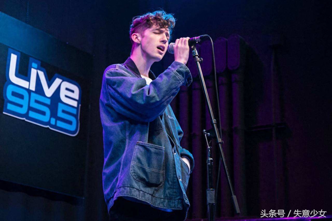 戳爷troye sivan和他的超模男朋友jacob，真是超级甜呢！