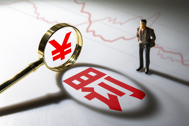 为何范冰冰,郑爽等艺人在逃税被抓补交巨额罚款后却未被判刑?