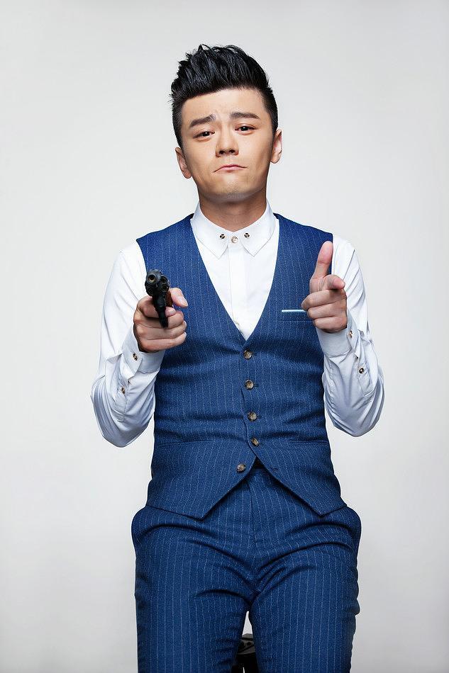 唐以诺个人资料写真作品