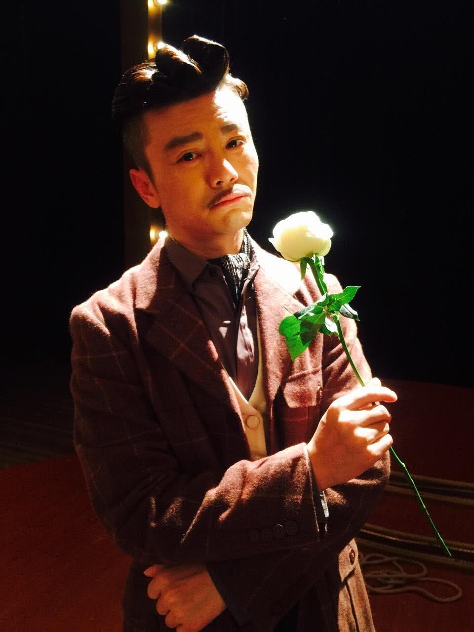 唐以诺个人资料写真作品