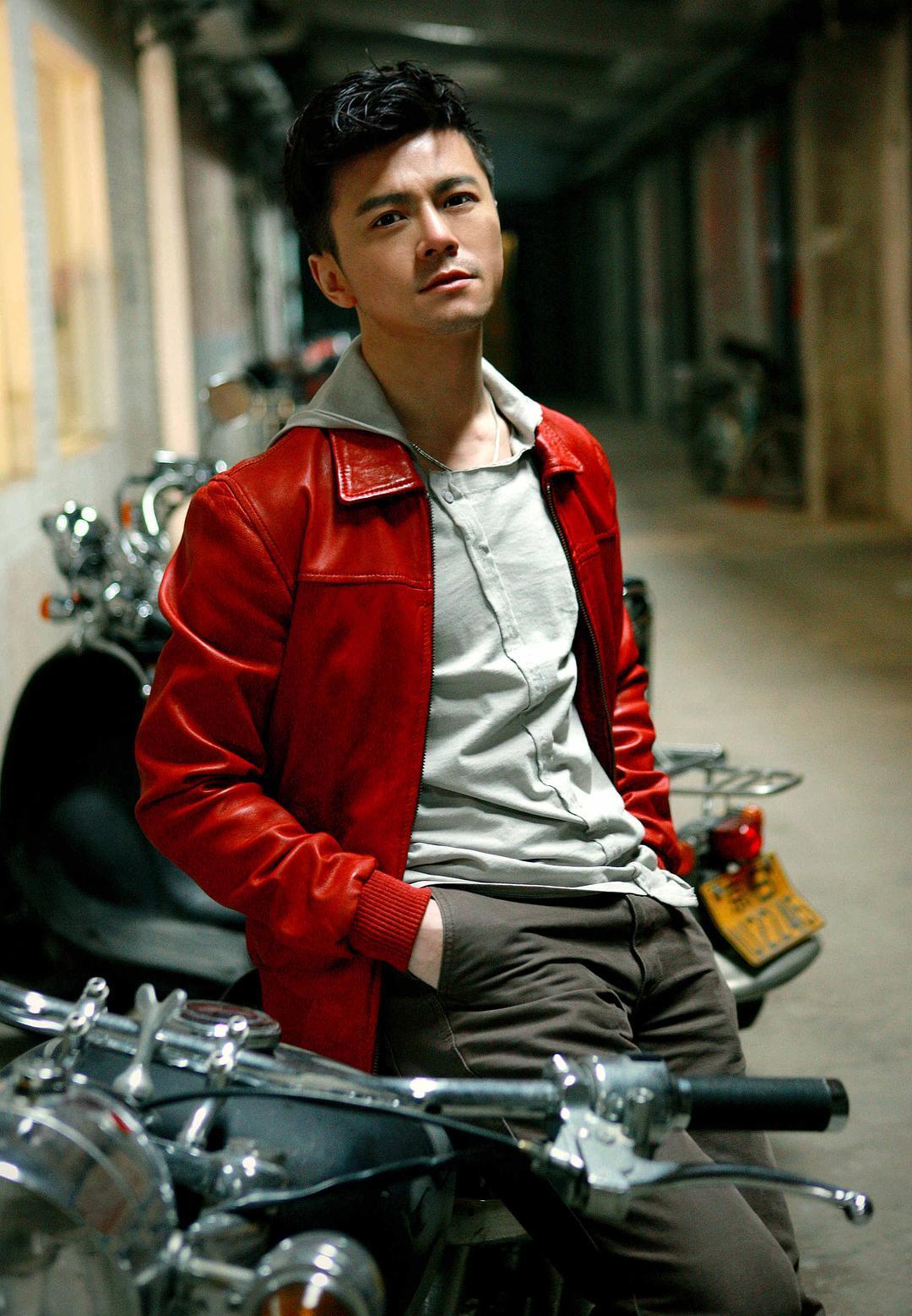 唐以诺个人资料写真作品