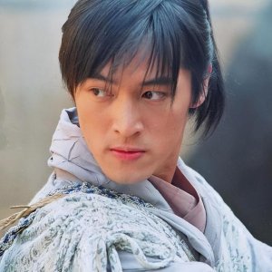 ​胡歌喜欢什么样的女生(胡歌妈妈为什么喜欢薛佳凝)