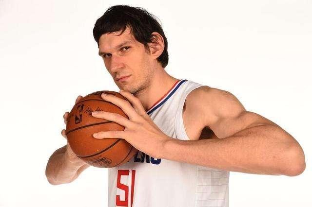 出场50分钟轰58分32板6帽,他才是终结勇士的答案