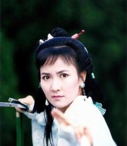 ​66岁的小青陈美琪：脸部凹陷神颜不再，两段婚姻没有亲生子女