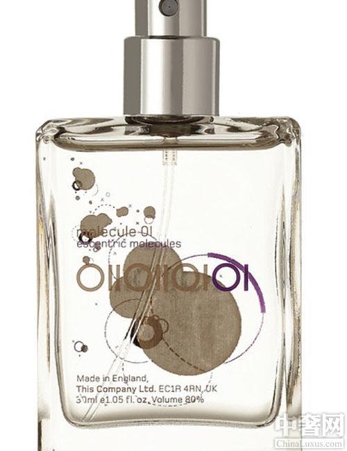 诱人的香水味 让女性更加迷人