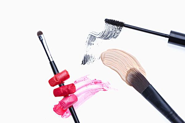 粉底液和隔离霜的区别 隔离霜和粉底液的区别