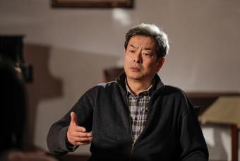 濮存昕年轻时有多帅（六位老戏骨成亮点）(6)