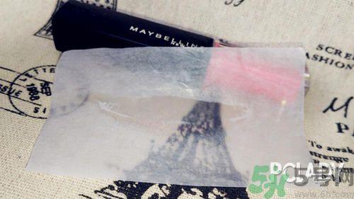 美宝莲好气色唇露色号试色 美宝莲好气色唇露怎么样