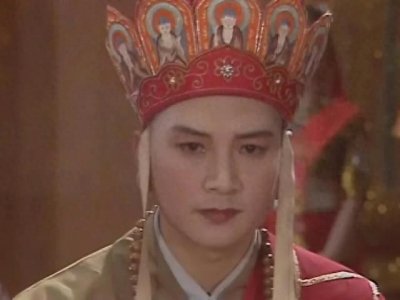 ​娶富婆后，迟重瑞演电影开直播，71岁的他为何还需如此拼命？