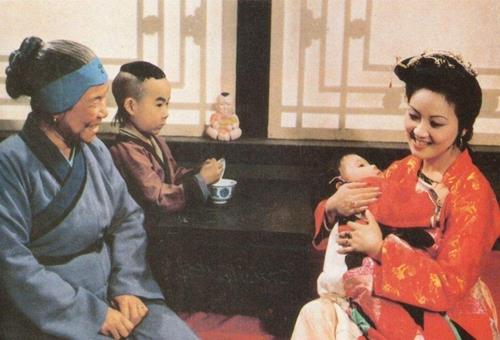 七品芝麻官一年能拿多少工资呢?