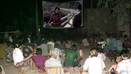 农村露天老电影，三毛流浪记！你还留下了多少回忆？
