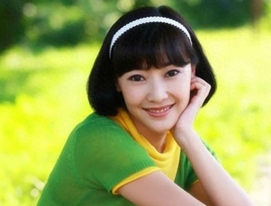 ​演员阿斯茹，嫁给瘫痪的谷智鑫，结婚9年生两子