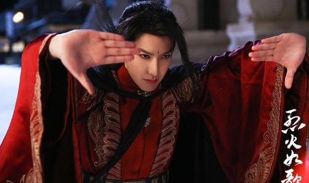 《烈火如歌》银雪如歌的前世今生，一人忘了一人因爱成仙