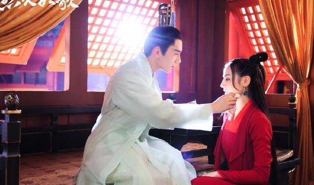 《烈火如歌》银雪如歌的前世今生，一人忘了一人因爱成仙