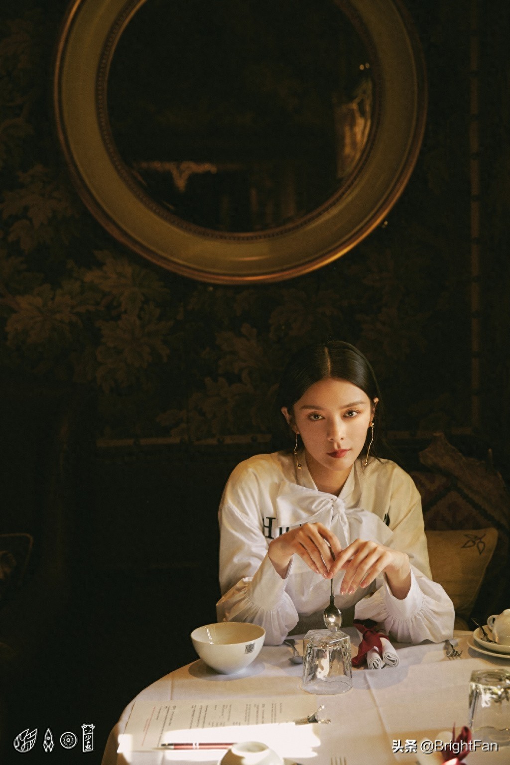 美女明星傅菁气质冷艳酷飒复古写真图片