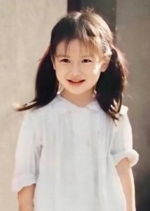 ​盘点各大明星童年照片，杨颖精致可爱，沈腾有点太早熟了吧？