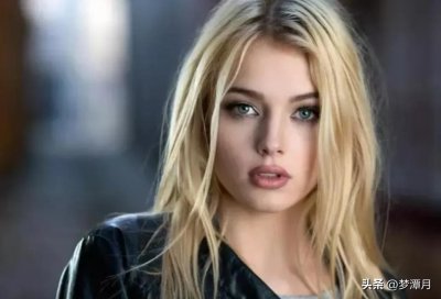 ​荷兰红灯区的橱窗女郎持证上岗合法工作，这带来不少隐患