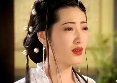 ​杨思敏——19岁出道，29岁退圈