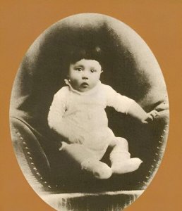 ​一组希特勒的真实照片，带你认识一下，从生到死的希特勒