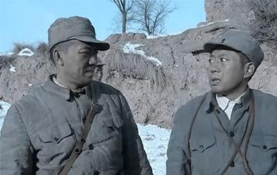 ​《猎鹰1949》：作为燕双鹰系列的第2部作品，应该也算是成功的