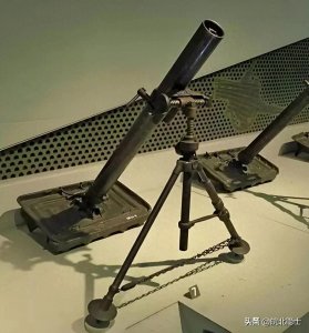 ​华中野战军第九纵队75团炮兵连只有4门八二迫击炮，能平射能曲射