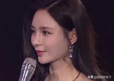 ​沈梦辰在节目中失当行为引发争议：展示陶喆出轨道歉照片