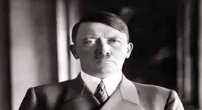 ​希特勒之死谜团：柏林地堡自杀真相难辨，是替身还是金蝉脱壳？