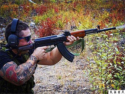 军事丨永远的军旅情缘,“八一杠”自动步枪,常人难以理解