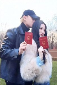 ​黄子韬：璀璨星途与幸福婚姻的交织