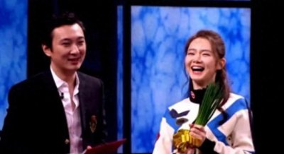 ​戚薇向王思聪提出离婚问题，王思聪高情商回答引热议！