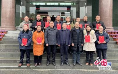 ​泸溪：新一轮名誉村主任接力带领群众增收致富