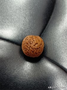 ​纯手工“桃核手串”制作