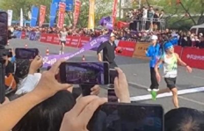 ​男网红跑马拉松闯进女子赛道被禁赛3年，本人道歉