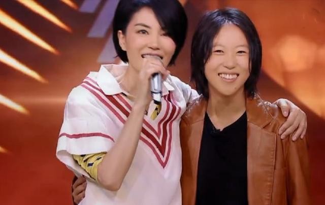 王菲有几个孩子（王菲两个女儿截然不同）