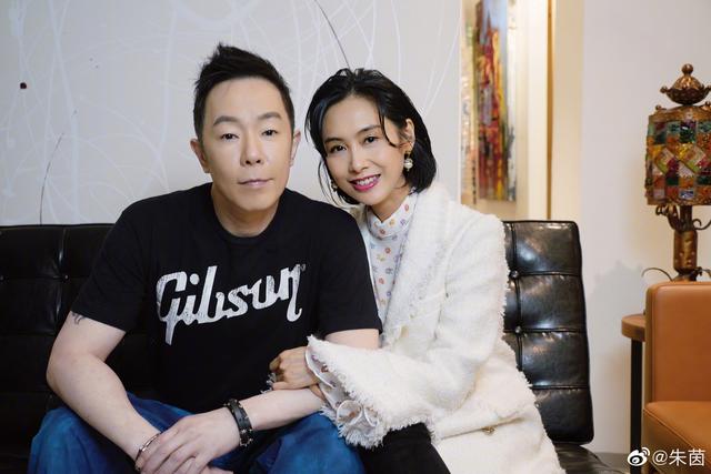 朱茵的老公个人资料简介(50岁朱茵为老公庆生送惊喜)(13)