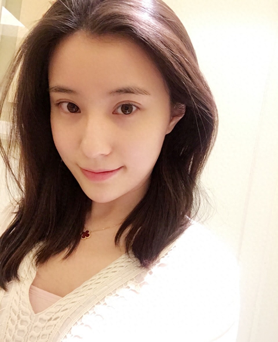 有“北电最美女生”之称的鲍天琦像是一张白纸，可塑性很强