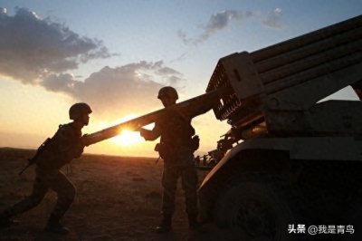 ​将第二炮兵更名为火箭军，是中国核武部队由兵种到军种的提升飞跃
