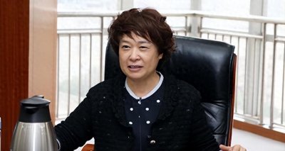 ​湖南“烟草女王”卢平落马记：与情夫合谋敛财数亿，还有专人洗钱