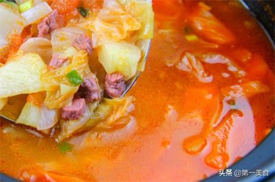 ​罗宋汤怎样做简单好喝，厨师长分享这几招，汤汁酸甜开胃