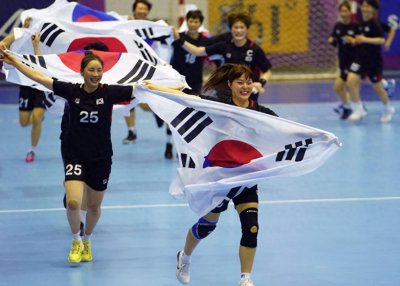 ​韩国体育到底有多脏？裁判都免不了挨顿毒打！