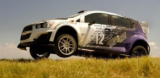 电影《变形金刚》1-4中分别出现了哪些型号的汽车？-