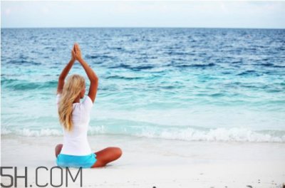 ​练形体的瑜伽动作有哪些？瑜伽后多久可以吃东西喝水？