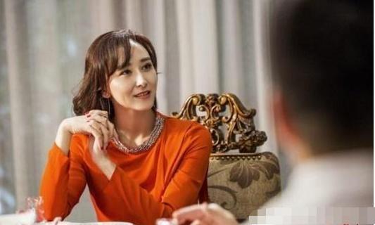 《人民的名义》陈清泉“学外语”被抓,谁注意到他的手放在哪里?